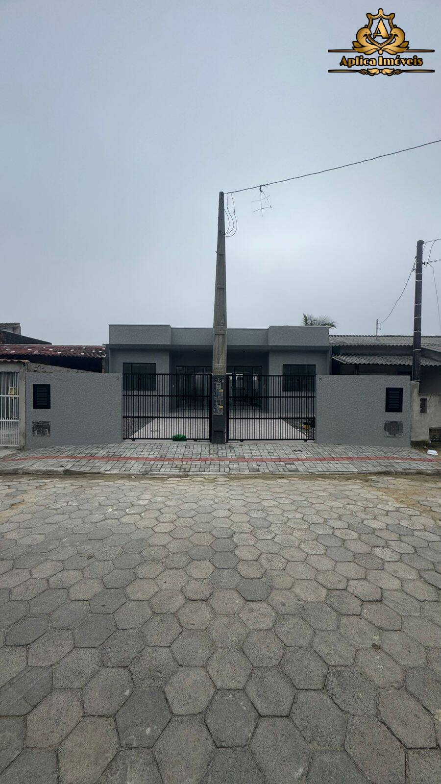 Casa à venda com 2 quartos, 53m² - Foto 2