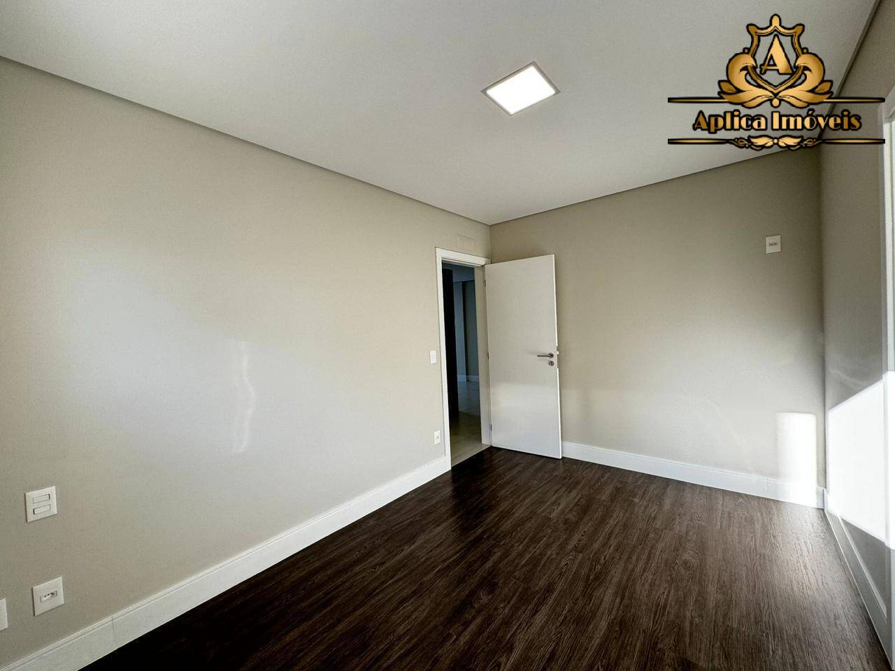 Apartamento para alugar com 2 quartos, 120m² - Foto 10