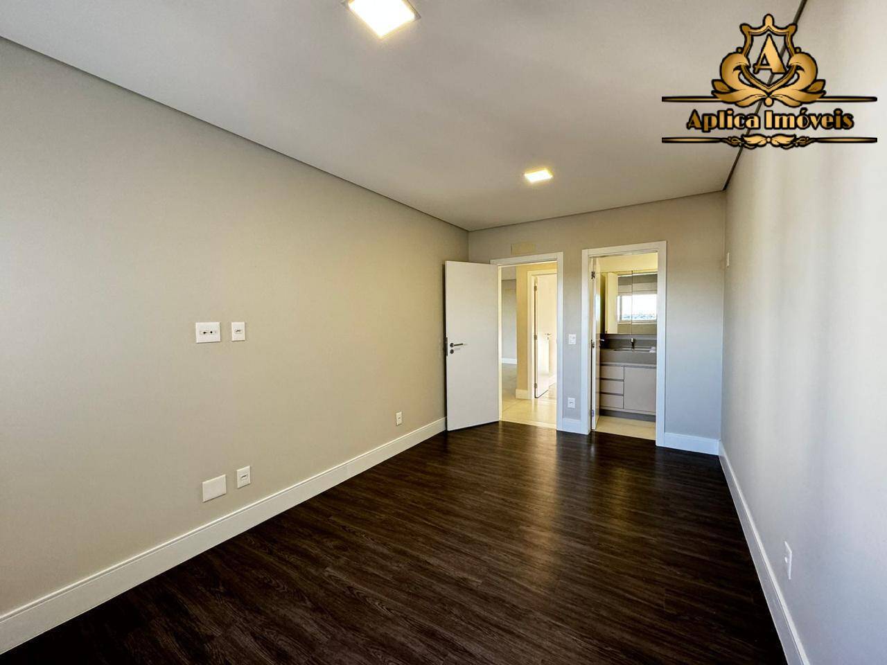 Apartamento para alugar com 2 quartos, 120m² - Foto 9