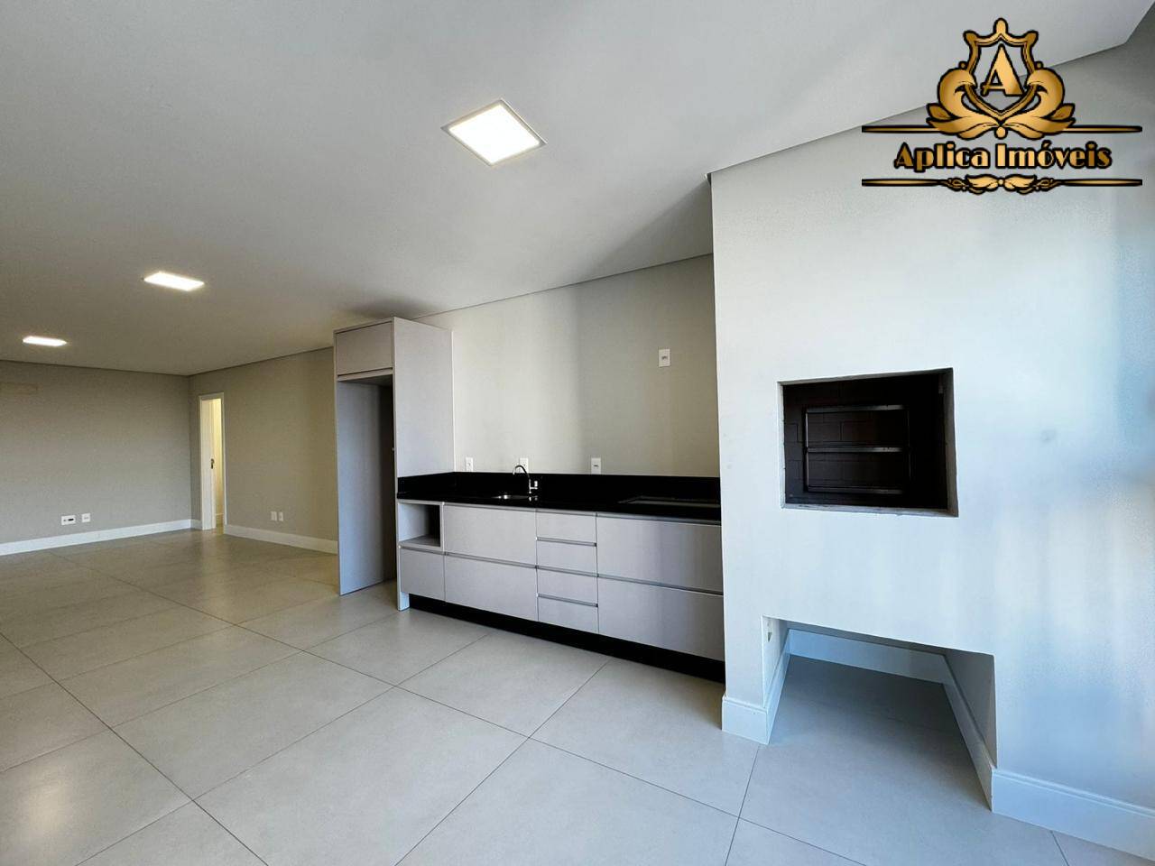 Apartamento para alugar com 2 quartos, 120m² - Foto 8