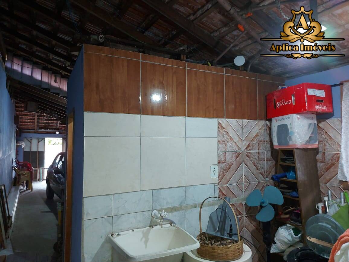 Casa à venda com 3 quartos, 100m² - Foto 11